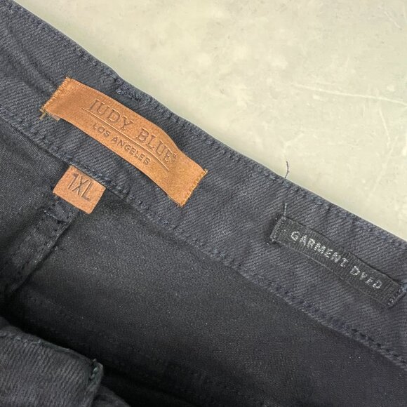 Judy Blue Jean Shorts Womens Plus 33* High Rise Bermuda Blue Denim Jorts Tag 1XL - Picture 4 of 16